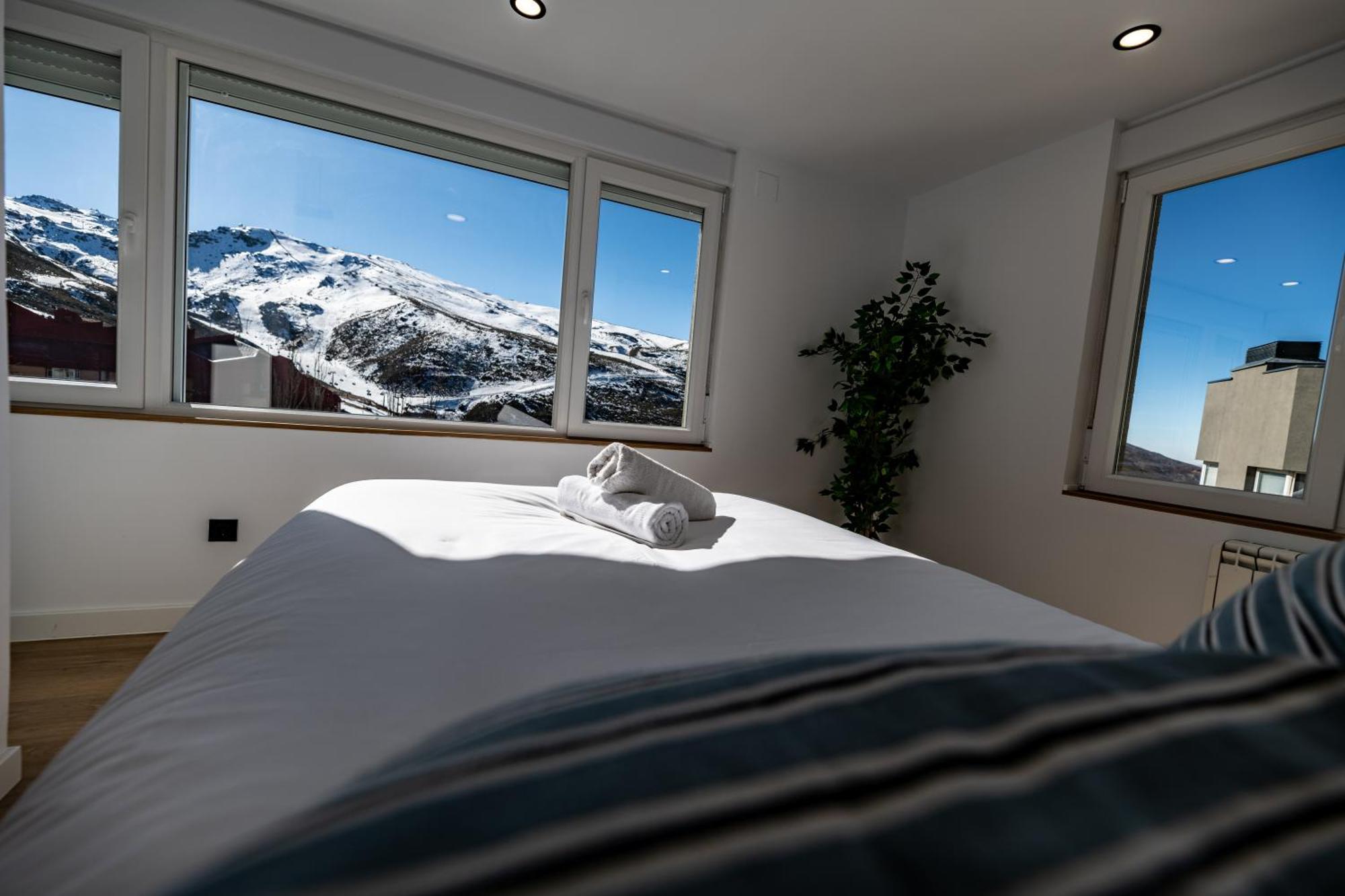 Luxury Refurnished Apartment With Private Parking Close To Ski Slopes 시에라네바다 외부 사진