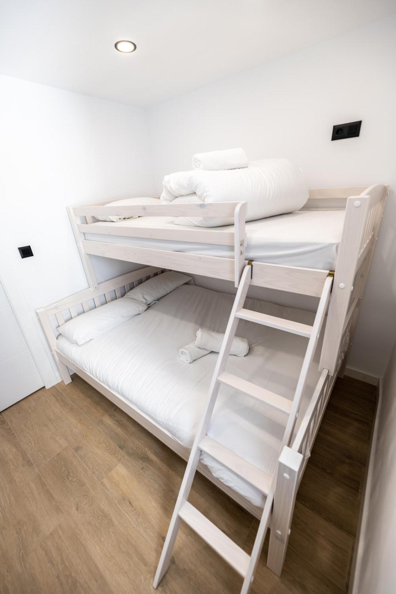 Luxury Refurnished Apartment With Private Parking Close To Ski Slopes 시에라네바다 외부 사진