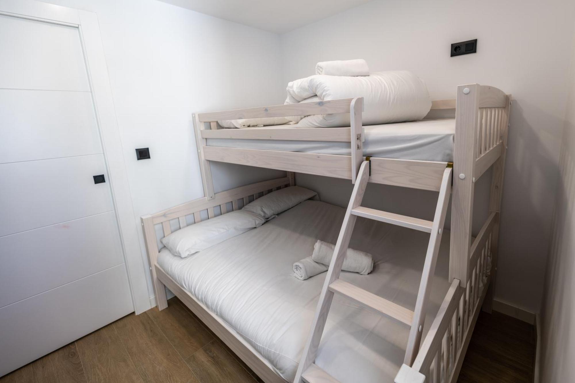 Luxury Refurnished Apartment With Private Parking Close To Ski Slopes 시에라네바다 외부 사진