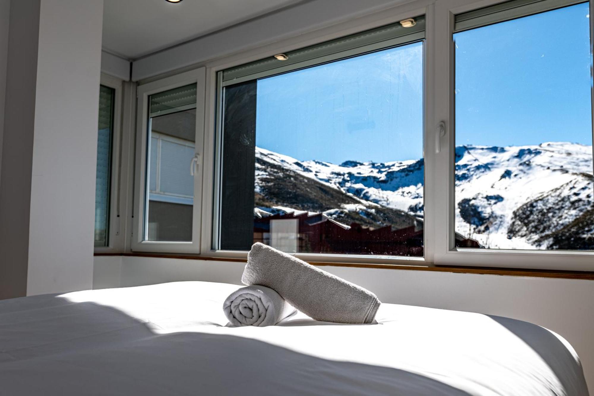 Luxury Refurnished Apartment With Private Parking Close To Ski Slopes 시에라네바다 외부 사진
