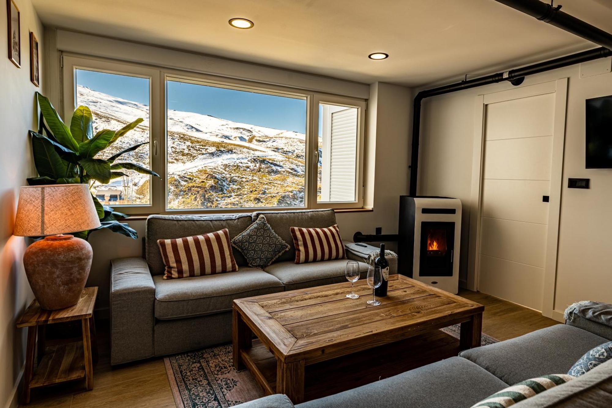 Luxury Refurnished Apartment With Private Parking Close To Ski Slopes 시에라네바다 외부 사진